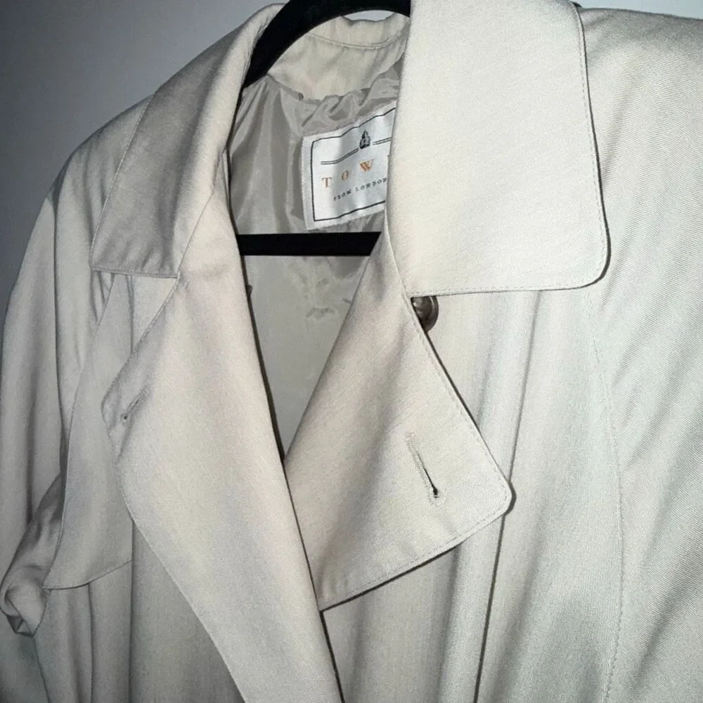 Vintage Towne by London Fog Trench Coat 12R Beige Late 80s Early 90s Belted Doub